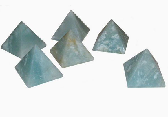 Crystal Pyramids (3cm)